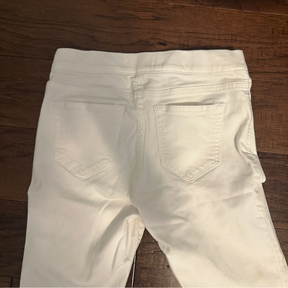 White Pants - Picture 4 of 4